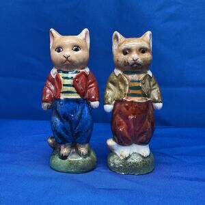 Salt and Pepper shaker Set anthropomorphic cats  3.5in tall ceramic from Japan